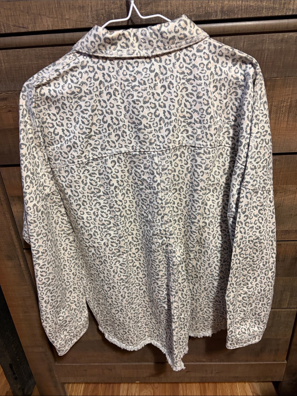 Zara Cream and Gray Leopard Print Denim Shirt Jacket - Picture 3 of 6